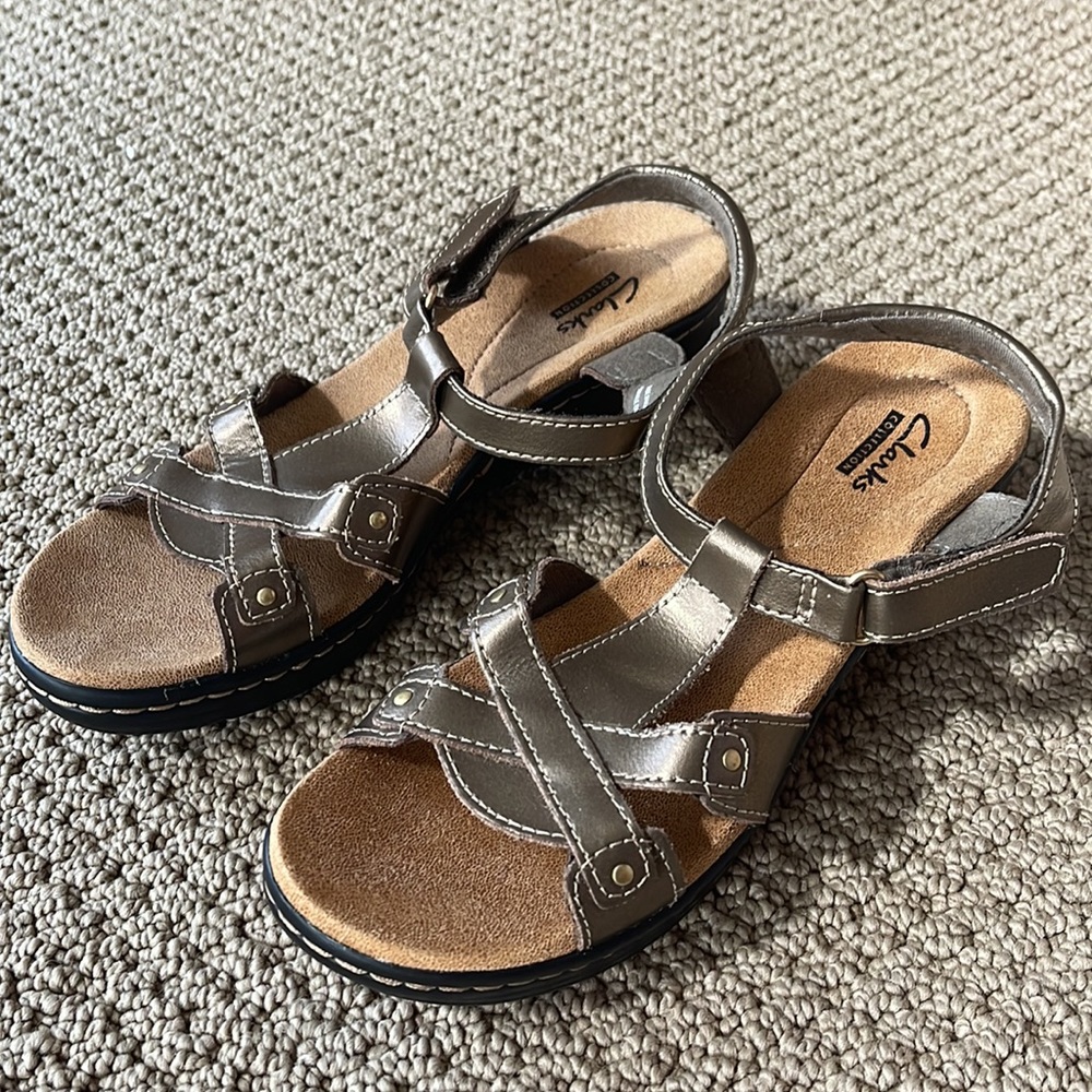 Clark’s Women’s Sandals - Picture 2 of 5